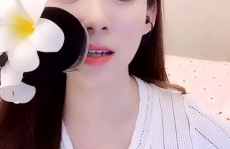 小姐姐芳,小姐姐的青春故事