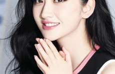 南宁网红铁塔小姐姐图片,打卡新地标，魅力无限绽放”